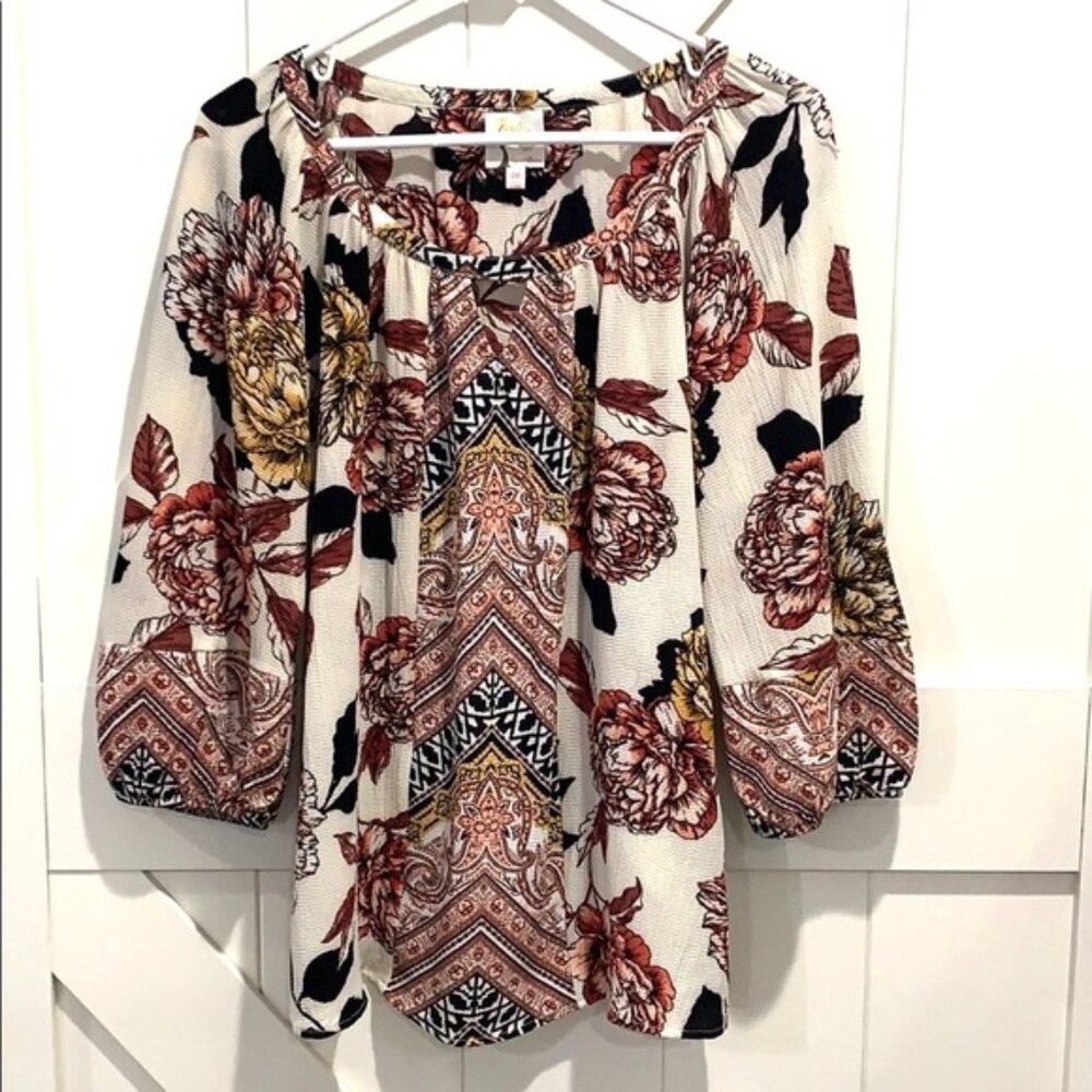 Fig and Flower 3/4 Sleeve Shirt Size Medium